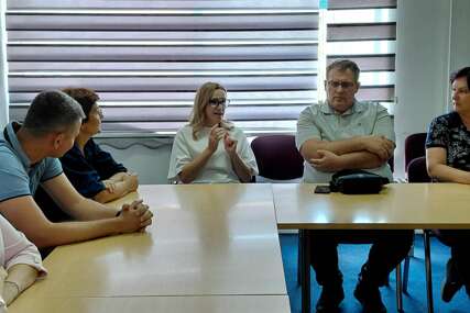 (FOTO) Pacijenti će morati u Mostar: Doktori iz Livna i Vlada HBŽ nisu postigli dogovor, ističe otkazni rok