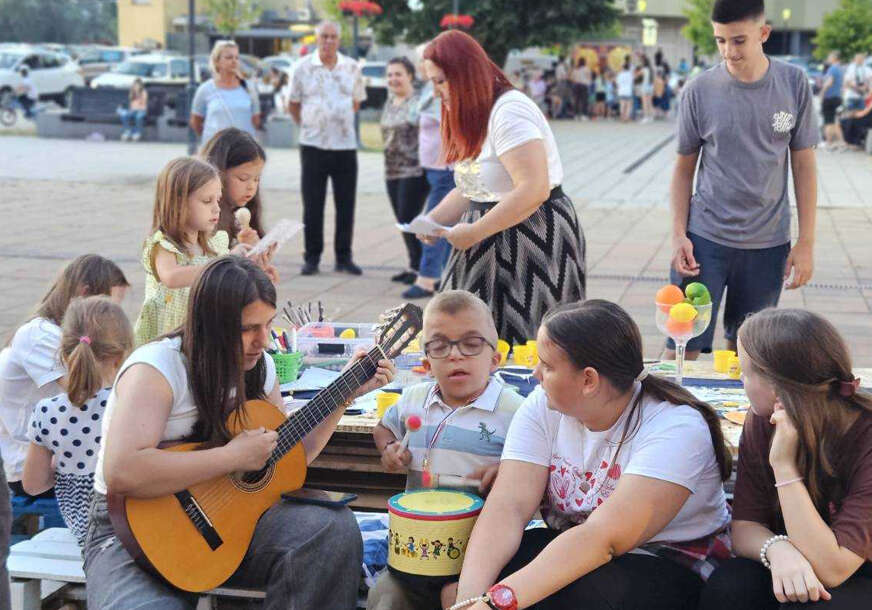 FOTO: USTUPLJENA FOTOGRAFIJA