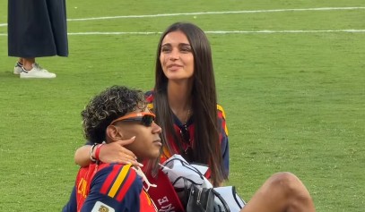 (VIDEO) "Čestitam, ljubavi moja, svjetski si prvak" Lamin Jamal pobjedu proslavio s djevojkom