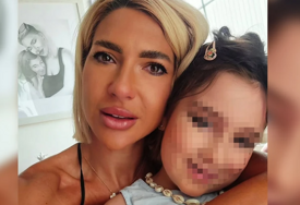 "U kakve smo sve ljude vjerovale..." Jovana Jeremić u suzama zbog kćerke, malo ko zna za ove njihove teške momente