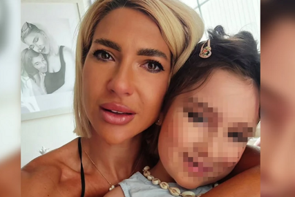 "U kakve smo sve ljude vjerovale..." Jovana Jeremić u suzama zbog kćerke, malo ko zna za ove njihove teške momente