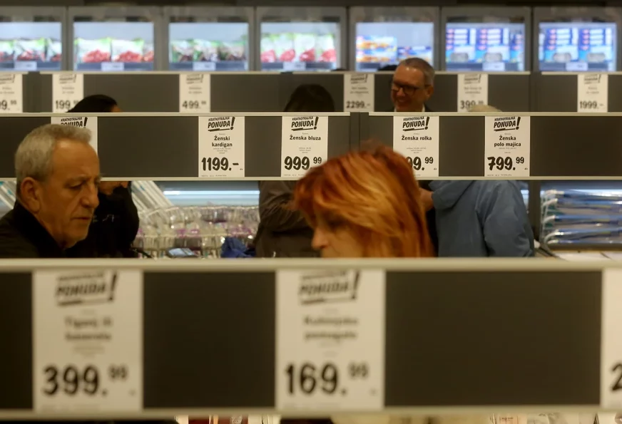 Zašto su cijene u Lidlu iznad proizvoda? Evo šta se krije iza neobičnog rasporeda