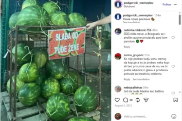 (FOTO) “ODBIJA OŽENJENE” Prodavac lubenica napravio hit reklamu, jedna rečenica privukla pažnju svih
