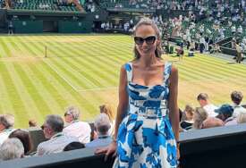(FOTO) "Kakva pobjeda, najveći svih vremena" Bogatašica pratila 5 sati meč Novaka Đokovića na Vimbldonu
