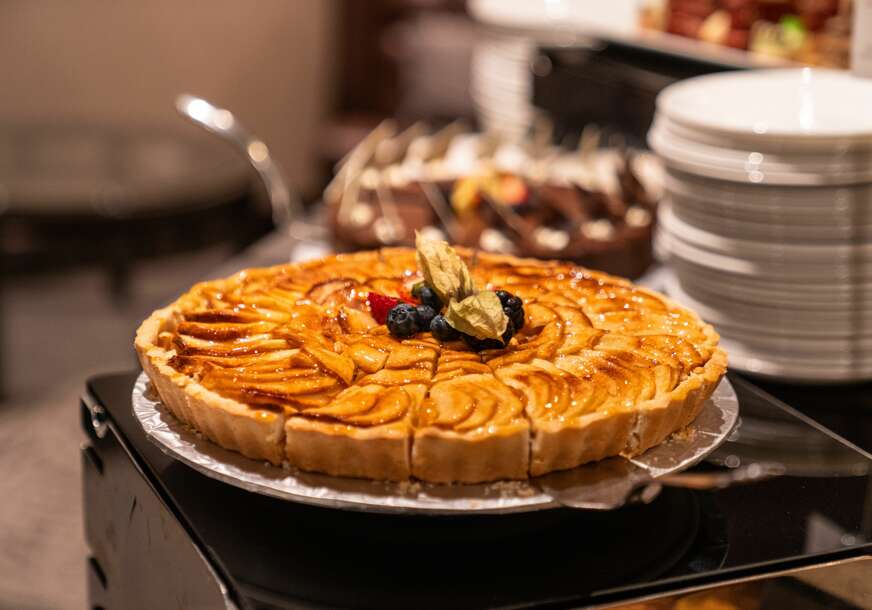 Magični trio jabuka, oraha i karamela: Hrskavi tart je desert za poželjeti