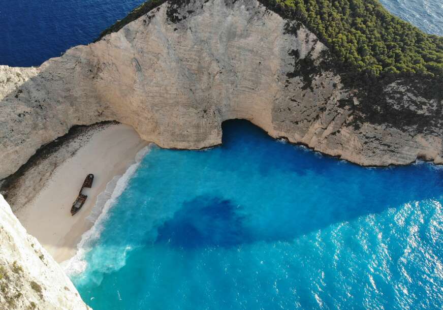 Zatvorena plaža koju žele da vide milioni ljudi: Grčka kreće u veliku borbu za spas turističkog simbola