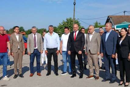 (FOTO) Ključno saobraćajno čvorište u regionu: Počela izgradnja kružne raskrsnice u Lončarima