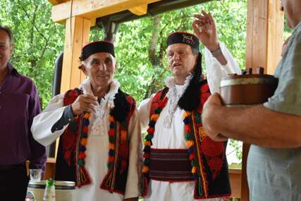 (FOTO) Blanuša prisustvovao Janjskom višeboju: Čuvajući tradiciju, čuvamo identitet i snagu našeg naroda