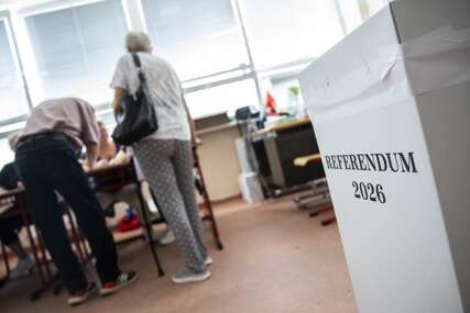 IZAŠLI NA REFERENDUM Slovaci glasaju o ukidanju nacionalne penzije državnim zvaničnicima