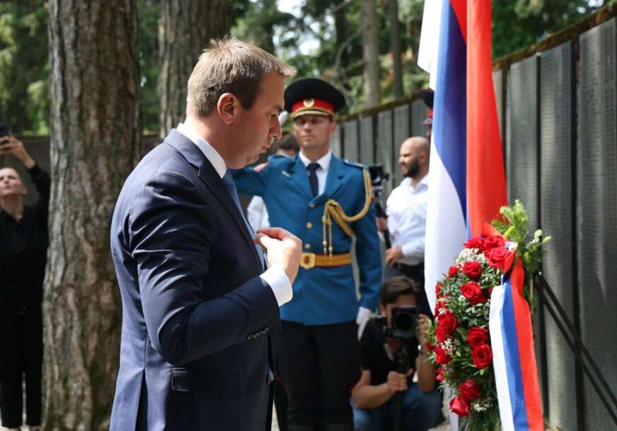 (FOTO) "Naša je dužnost da čuvamo istinu o srpskim žrtvama" Selak poručio da je Kozara mjesto VELIKOG STRADANJA, ali i SIMBOL SLOBODE