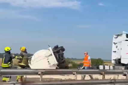 TEŠKA NESREĆA IZAZVALA KOLAPS Sudar cisterne i automobila usporio saobraćaj u Hrvatskoj