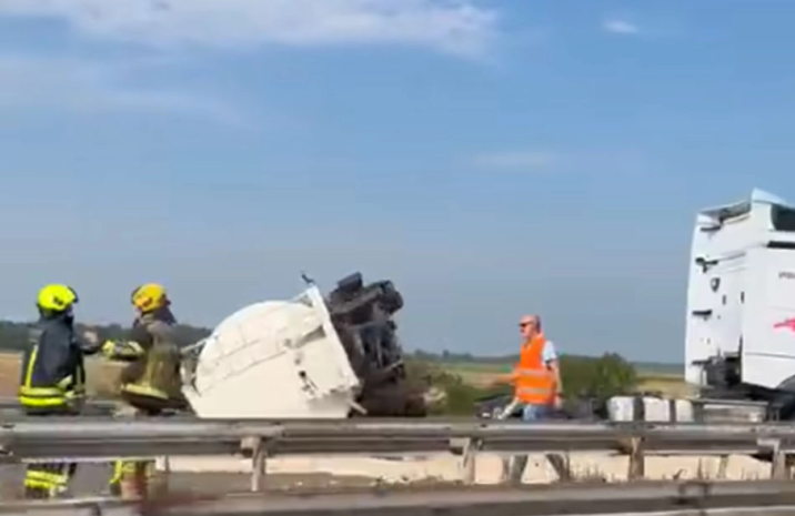 TEŠKA NESREĆA IZAZVALA KOLAPS Sudar cisterne i automobila usporio saobraćaj u Hrvatskoj