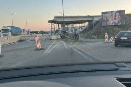 (FOTO) Stvaraju se gužve: Saobraćajka u Trnu, na terenu Hitna pomoć