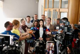 (FOTO) "PREPOZNATLJIVA IMENA" Trivićeva predala izborne liste za 2 nivoa vlasti