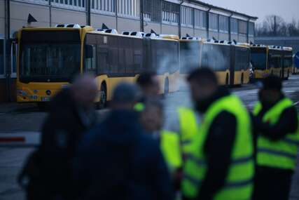 KAMERE U AUTOBUSIMA SNIMAJU VOZAČE Kazne za nepropisno parkiranje najmanje 70 evra