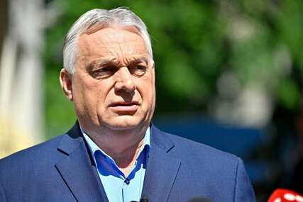 (VIDEO) Orban UHVAĆEN NA LJETOVANJU u Hrvatskoj: Mađarski političar uživao na jedrilici kod Hvara