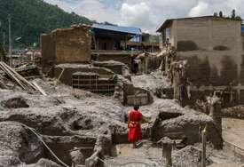 Novo upozorenju u Nepalu: Vlasti strahuju OD NOVIH POPLAVA, broj žrtava porastao na 750