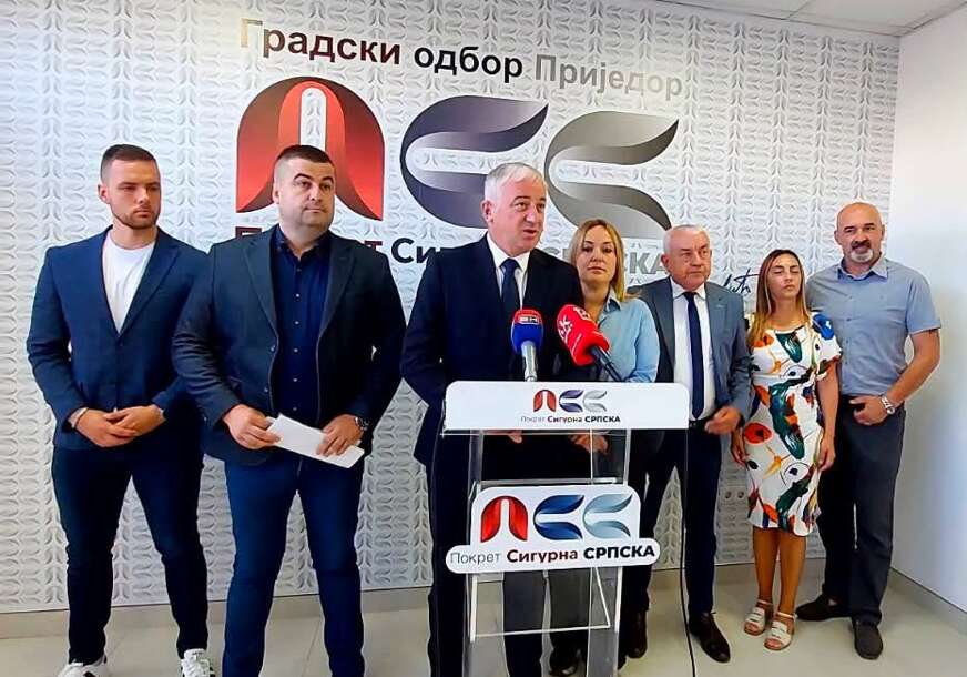 (FOTO) "Dok vlast spava, MI NUDIMO RJEŠENJA" Borenović poručio da se ne smije ćutke posmatrati kako se problemi gomilaju