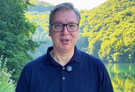 (VIDEO) "MIR I FOKUS NA EKONOMIJI" Vučić najavio posjetu opštinama koje nijedan predsjednik Srbije nije obišao