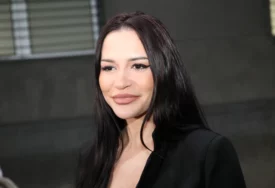 (FOTO) VRELIJE OD OVOG NE MOŽE Aleksandra Mladenović uživa na odmoru, grmi u mini bikiniju