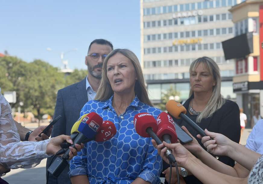 FOTO: USTUPLJENA FOTOGRAFIJA