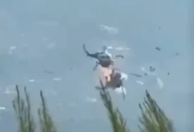 (VIDEO) Dobre vijesti nakon sudara helikoptera u Grčkoj: Dvojica pilota živa, potraga za ostalim članovima posade traje