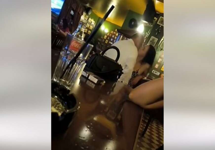 (VIDEO) Hrvatski političar u STRASNOM ZAGRLJAJU  sa mlađom ženom: Podnio ostavku u stranci, snimak njihovog poljupca kruži mrežama