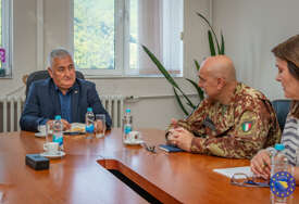 (FOTO) „Otvorena i konstruktivna razmjena mišljenja“ Komandant EUFOR nastavlja dijalog s vlastima u Rudom i Čajniču