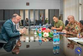 (FOTO) Dijalog koji jača stabilnost: Komandant EUFOR posjetio Bijeljinu i Zvornik