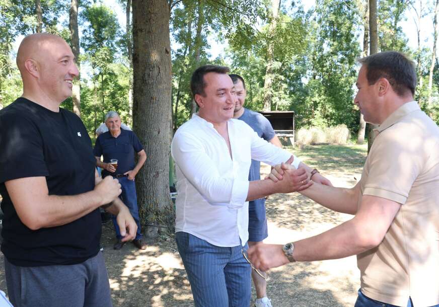 FOTO: USTUPLJENA FOTOGRAFIJA
