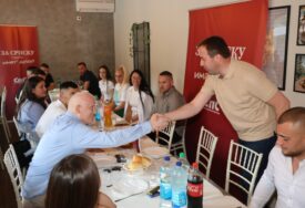 (FOTO) "Posvećenost zajedničkim ciljevima" U Kotor Varošu održano okupljanje članova SPS