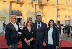 (FOTO) Čestitke gradonačelniku Petroviću: Jelena Trivić na slavi Grada Bijeljina
