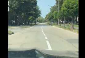 (VIDEO) OVO MOŽE SAMO U BiH Pogledajte šta su "stručnjaci" napravili na cesti, vozači u nevjerici pitaju "KOJOM STRANOM DA VOZIMO"