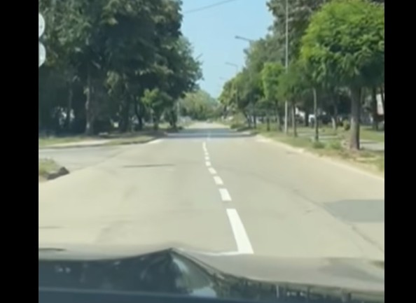 (VIDEO) OVO MOŽE SAMO U BiH Pogledajte šta su "stručnjaci" napravili na cesti, vozači u nevjerici pitaju "KOJOM STRANOM DA VOZIMO"
