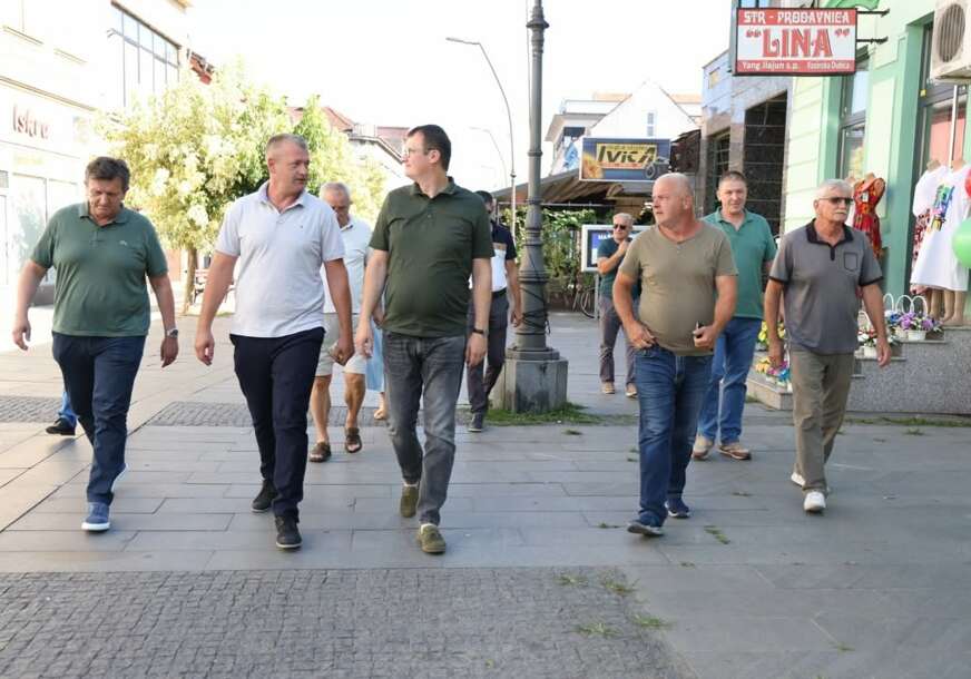 (FOTO) Božović u Kozarskoj Dubici „Najbolje ideje se RAĐAJU među ljudima“
