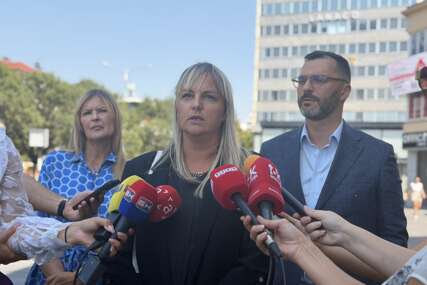 (FOTO) „Vrijeme da se POLOŽE računi“ Predstavnici PSS podsjetili na NEISPUNJENA obećanja Minićeve vlade