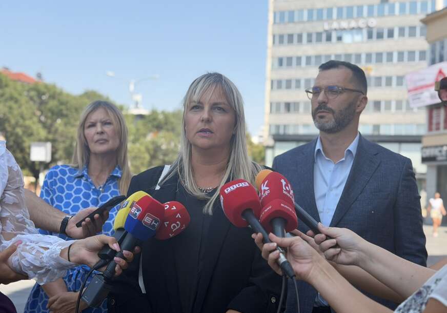 (FOTO) „Vrijeme da se POLOŽE računi“ Predstavnici PSS podsjetili na NEISPUNJENA obećanja Minićeve vlade