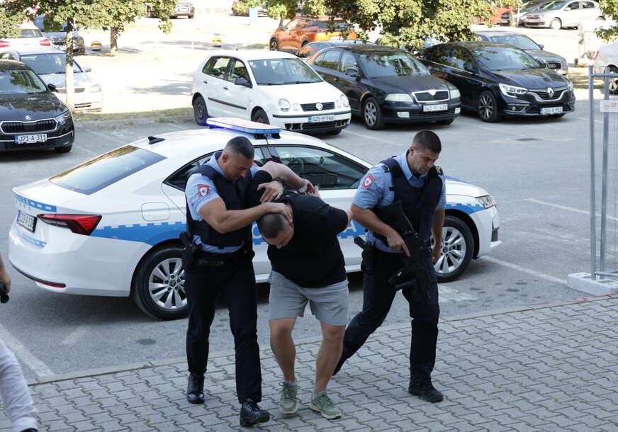 (FOTO) Osumnjičeni za TRGOVINU ORUŽJEM: Banjalučko tužilaštvo traži pritvor za uhapšene u akciji "Trasa"