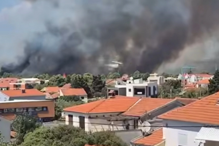 (VIDEO) POŽAR U ZADRU Dignuta 4 kanadera, gust dim iznad grada 