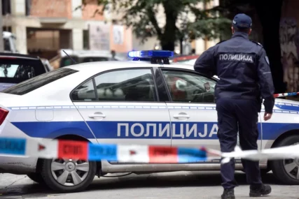 RAZLOG JE BIZARAN Muškarac mučki prebio partnerku u Obrenovcu, policija ga odmah uhapsila