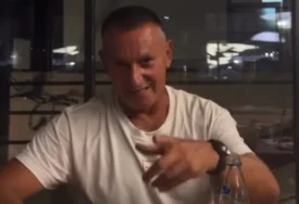 (VIDEO) "Kad se njih dvoje spoje" Šako Polumenta zapjevao na uvo kćerki poznate Srpkinje, ona sve objavila na mrežama