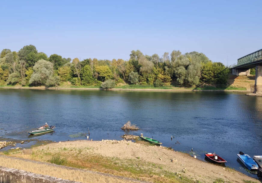 Uznemirujući prizor: Kosti na isušenom dnu Save asociraju na ljudske
