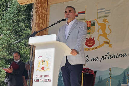 (FOTO) Sabor boraca "Mi znamo zašto!" u Han Pijesku: Minić pozvao na slogu i jedinstvo Srba