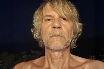 ŽIKA TODOROVIĆ (61) BEZ MAJICE Otišao da gleda kišu meteora pod otvorenim nebom i podijelio fotografiju