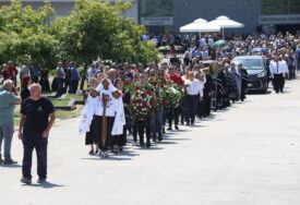 (FOTO) SAHRANJEN MILAN SELAK Oca ministra pravde Srpske na vječni počinak ispratili porodica, prijatelji i zvaničnici