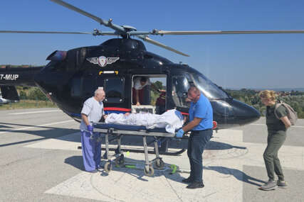 Još jedan uspješan medicinski transport: Djevojka (17) povrijeđena u saobraćajnoj nesreći u Foči, helikopterom prevezena u Banjaluku
