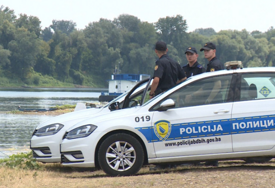 Uznemirujući prizor: Kosti na isušenom dnu Save asociraju na ljudske