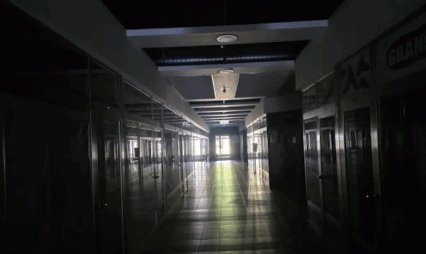 PROBLEMI NAKON POŽARA Tržni centar i dalje bez električne energije, pogođeni i stanari u obližnjim zgradama