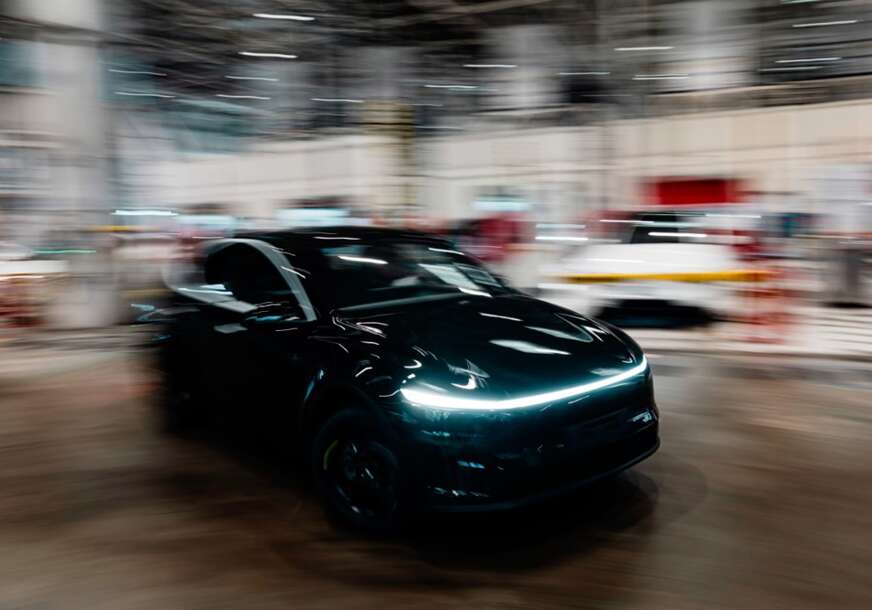 automobil tesla