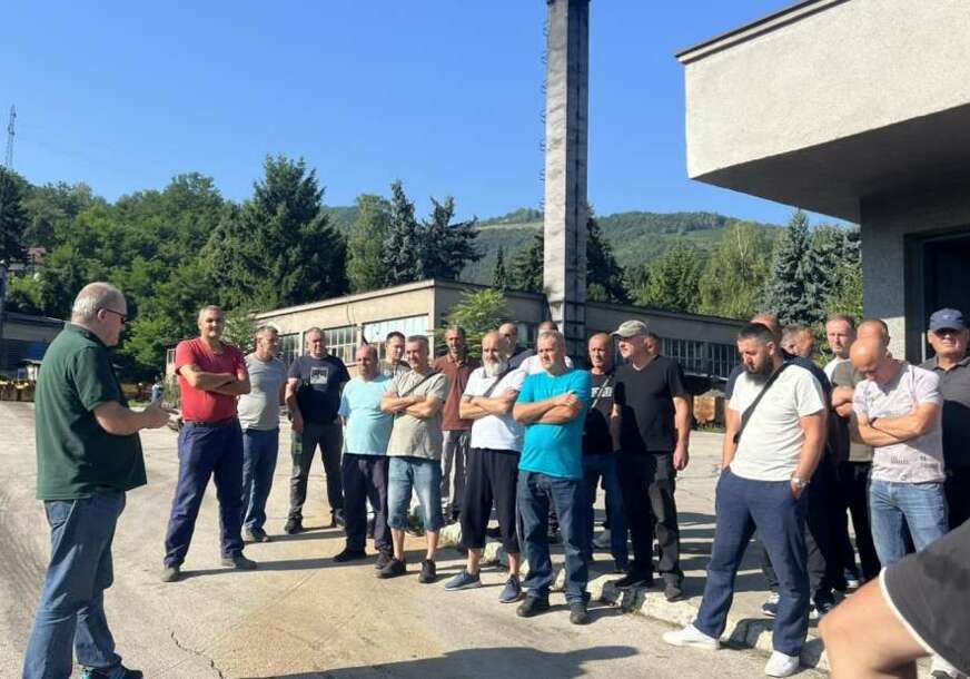 Nervoza sve više raste: Zenički rudari sedmu noć proveli u jami "Raspotočje"